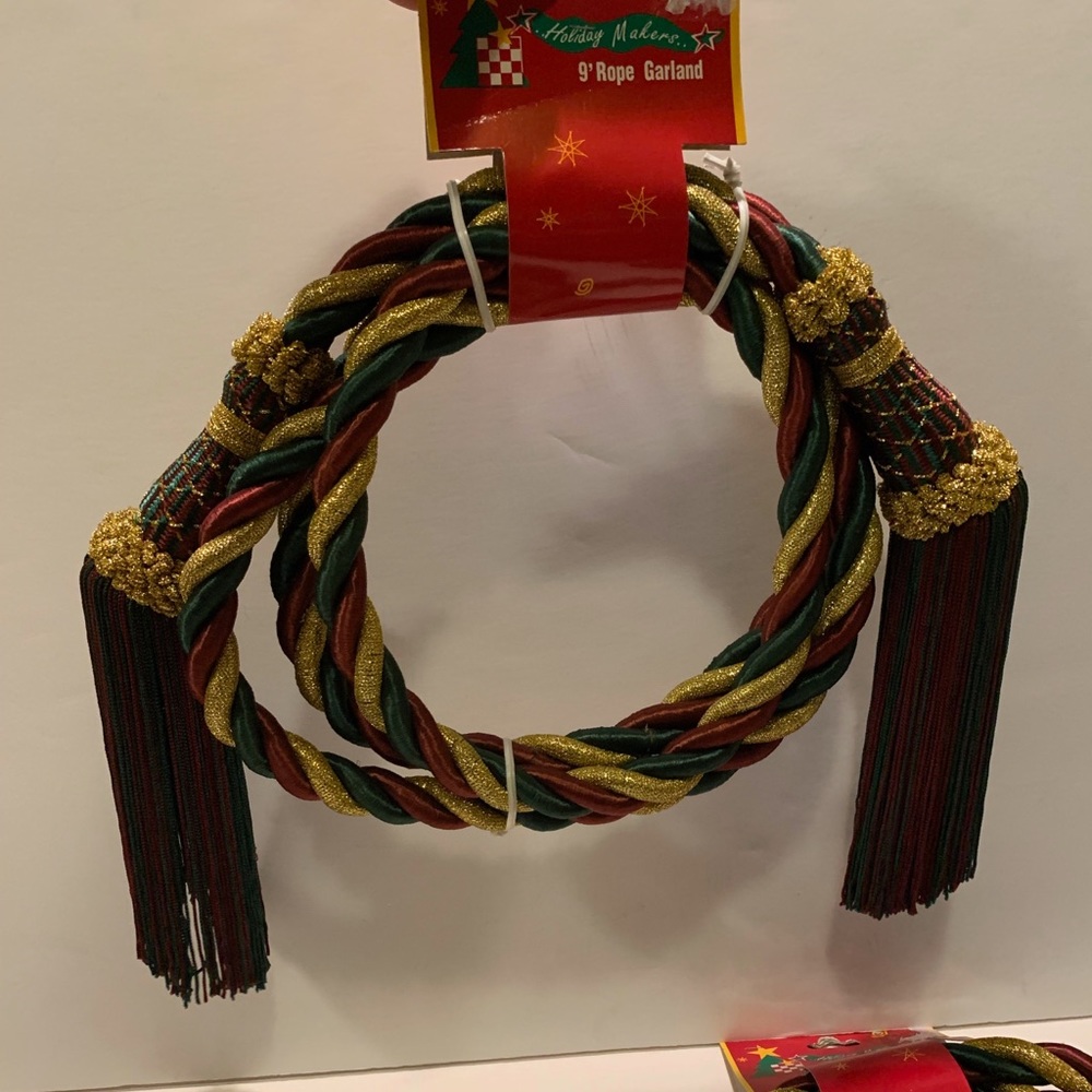 NWT DECORATIVE ROPE GARLANDS. - Picture 6 of 7